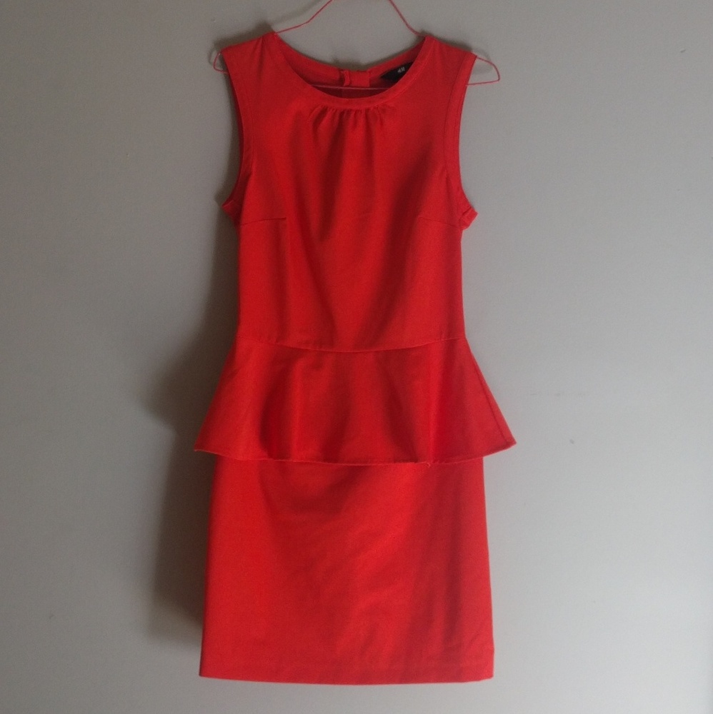 H&M Red peplum dress