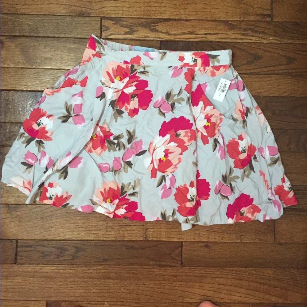 Flowy skirt