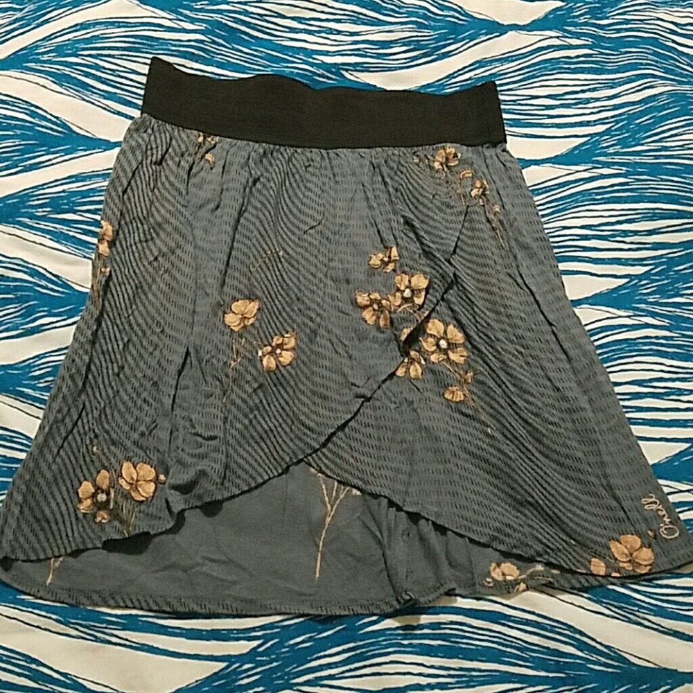 O'Neill blue and pink floral skirt