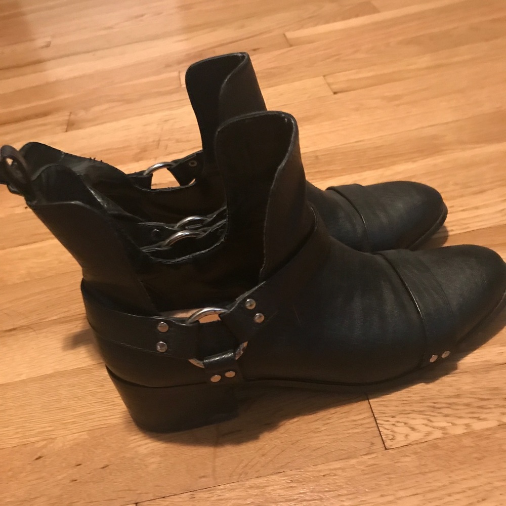 Shoes cult by nasty girl booties, size 8