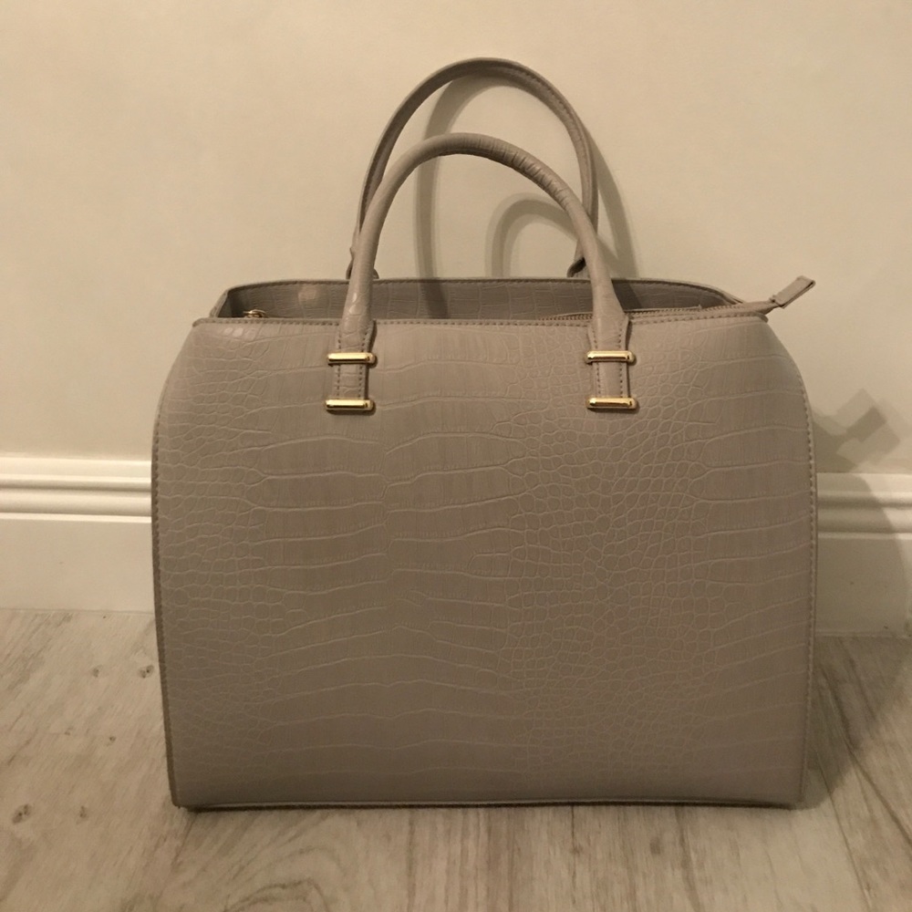 Gray snake skin tote