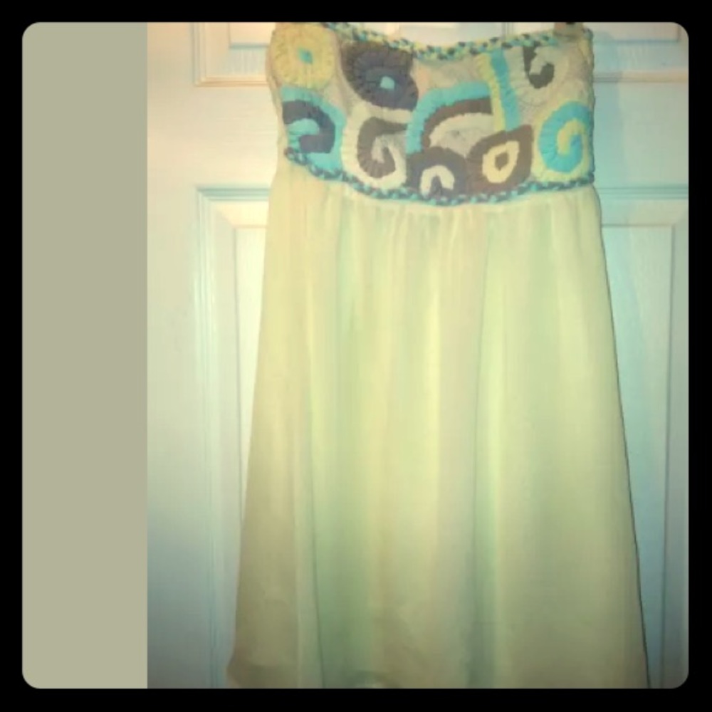 MAKE AN OFFER‼️ Luluvia Party Dress M