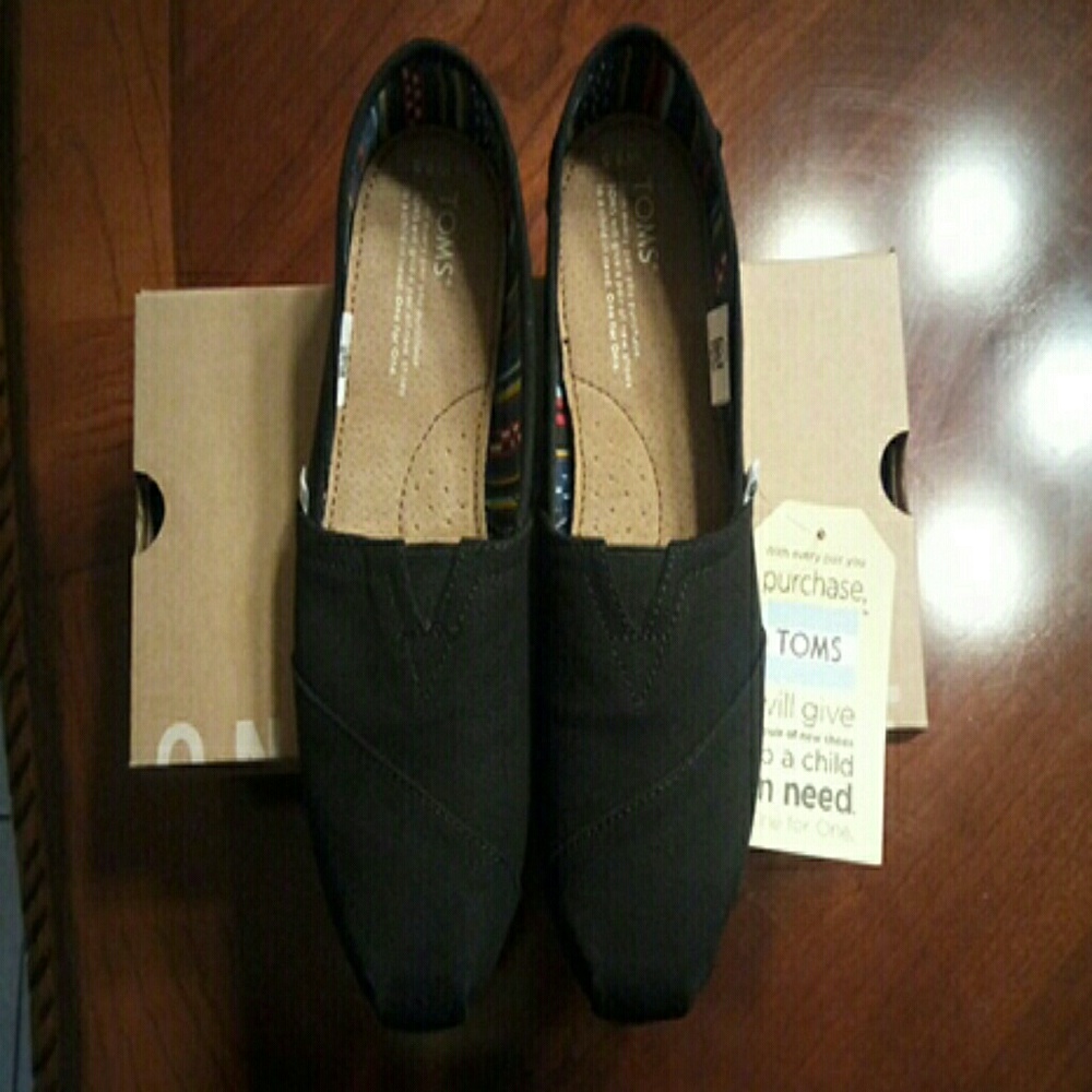Women TOMS Classic Slip On