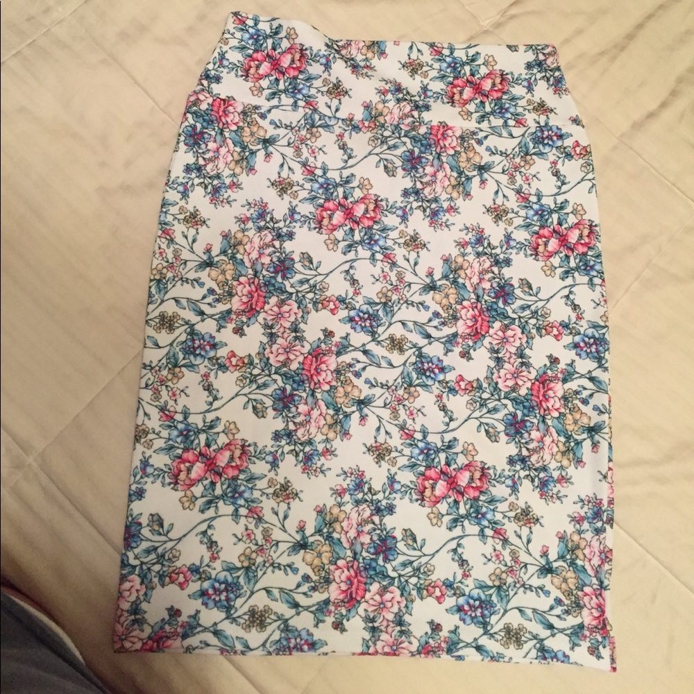 LuLaRoe Cassie skirt