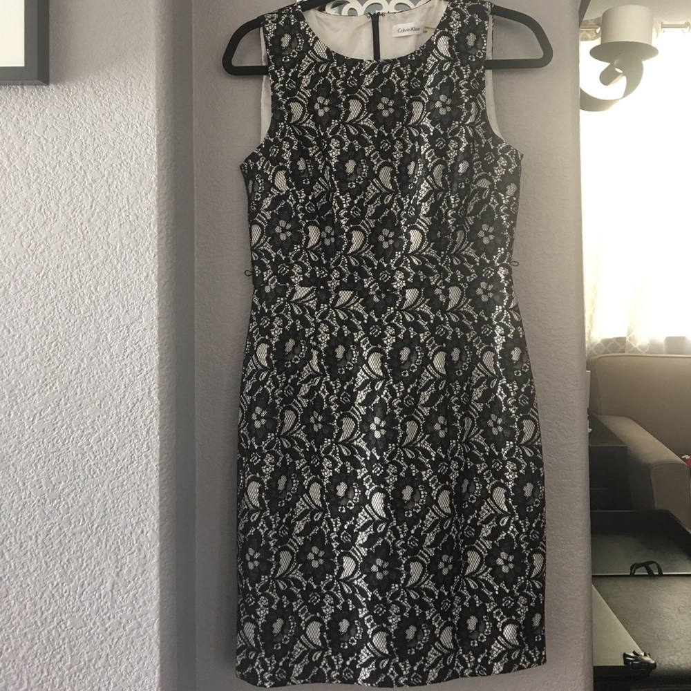 Petite Calvin Klein white and black lace dress