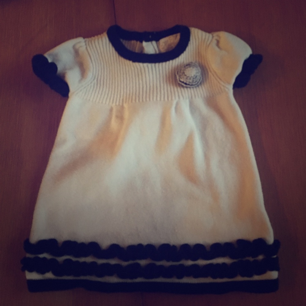 Heirlooms Boutique  3-6 months sweater dress