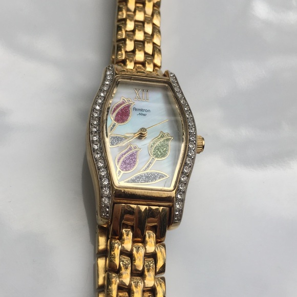 Armitron, Gold with Swarovski Crystal Tulips. - Picture 1 of 5