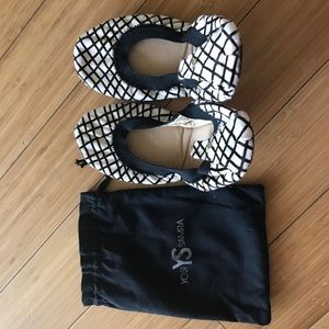 Yosi Samra Flats (Like new)