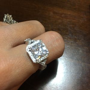 Ring size 6 princess cut 2CTW in 925