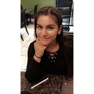 Meet your Posher, Lesly