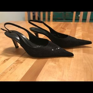 Black pointy dressy shoes.