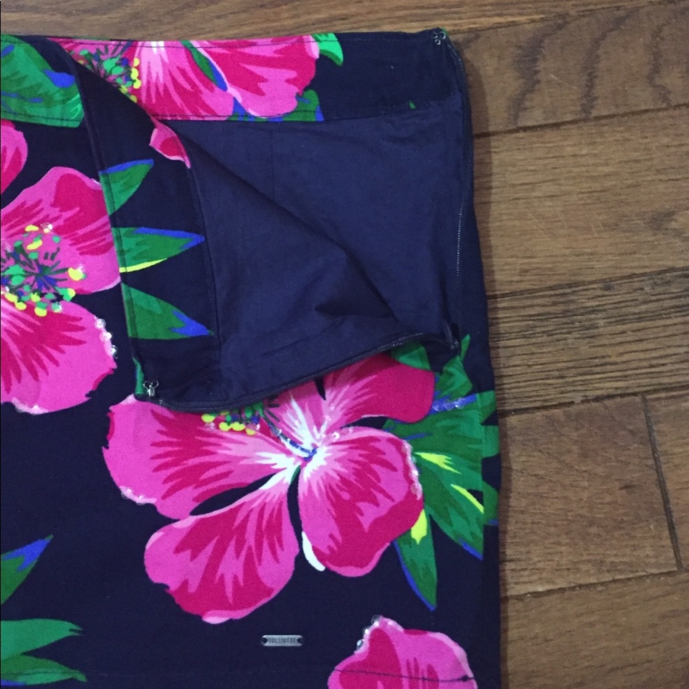 Skirt - Picture 2 of 3
