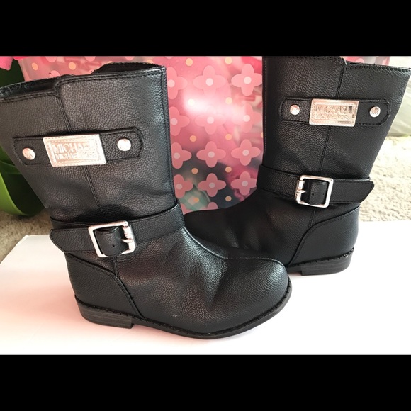 Michael Kors girls boots - Picture 2 of 6