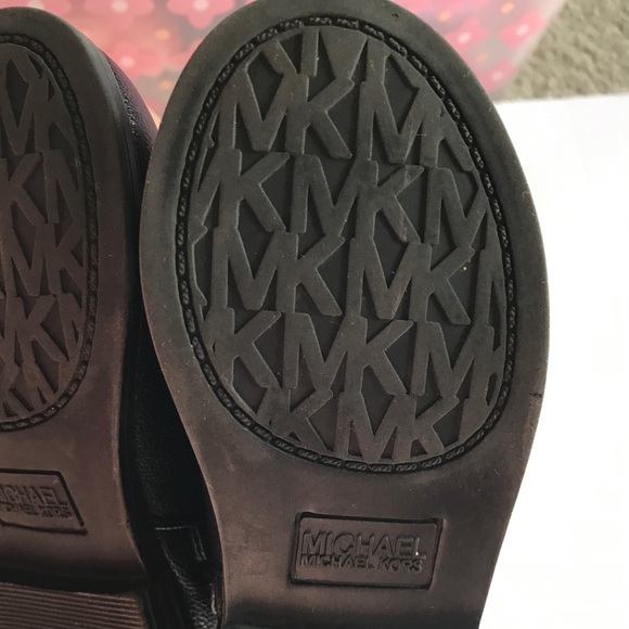 Michael Kors girls boots - Picture 3 of 6