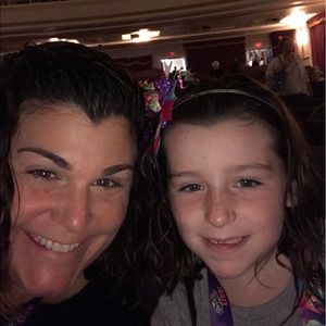 Meet your Posher, Cara