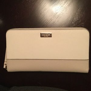 Kate Spade Wallet Kate Spade Wallet