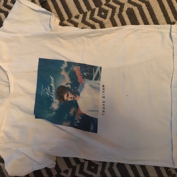 Troye Sivan blue neighborhood shirt!!! - Picture 1 of 3