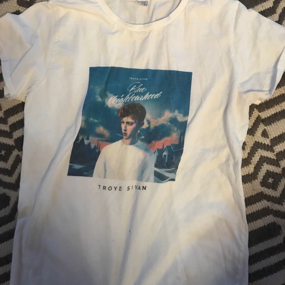 Troye Sivan blue neighborhood shirt!!! - Picture 3 of 3
