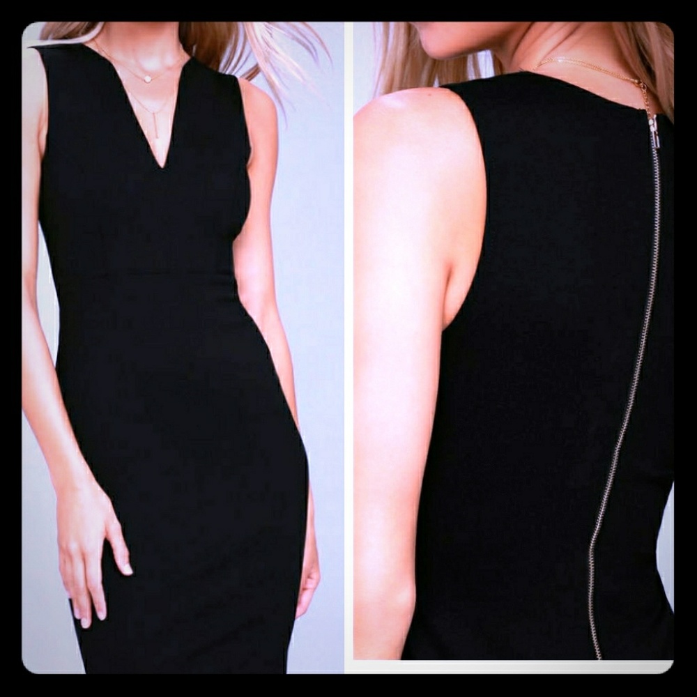 Black bodycon dress