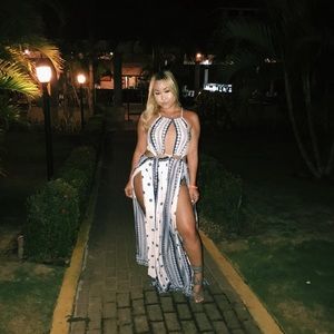 Open slit maxi dress