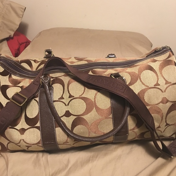 Authentic Coach over-the-shoulder carryon/duffle - Picture 2 of 6