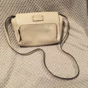 Kate spade crossbody bag cream GUC Kate spade crossbody bag cream GUC