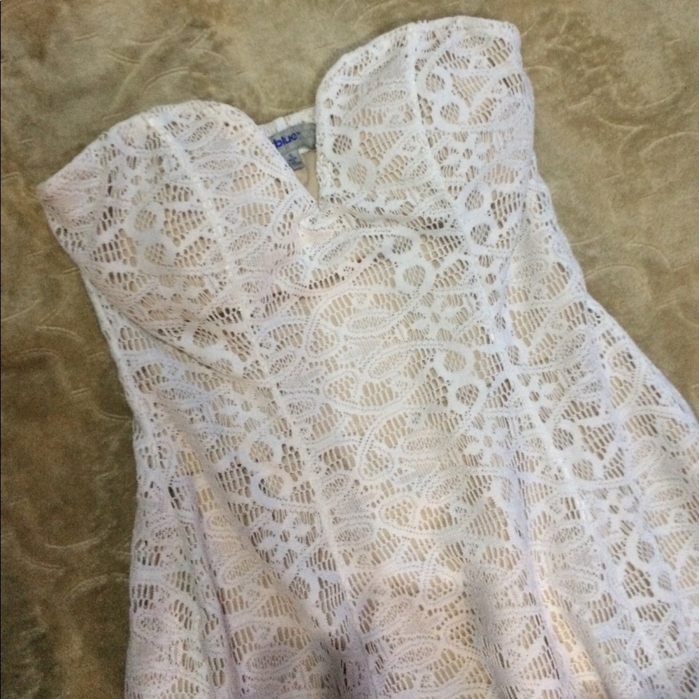 Sweetheart Strapless White Lace Dress