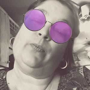 Meet your Posher, Crystal