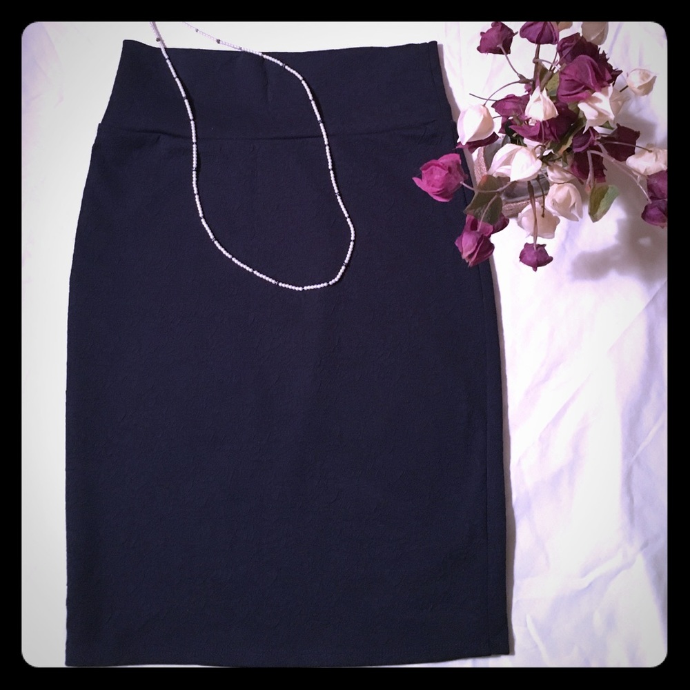 Navy pencil skirt