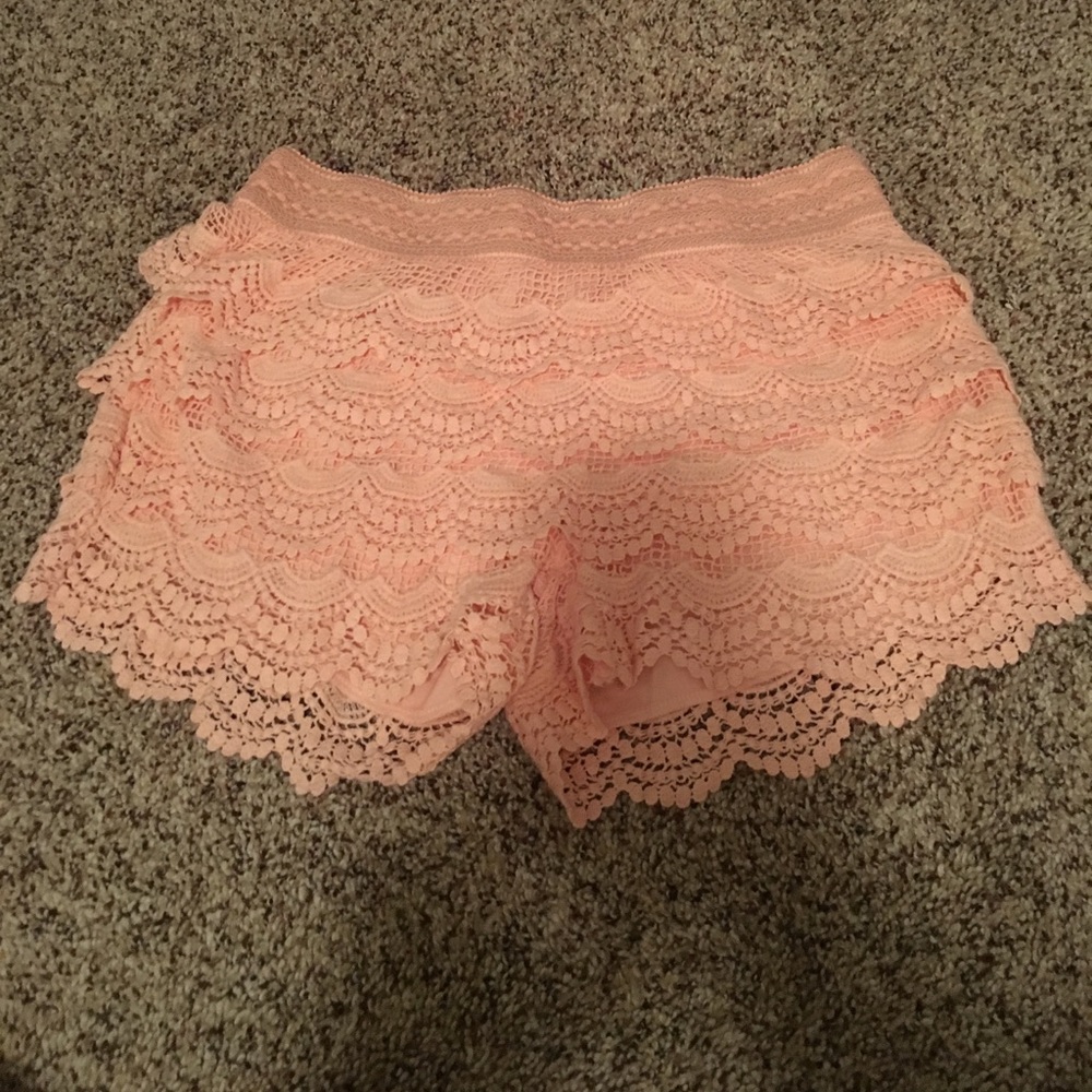 Peach lace scalloped shorts