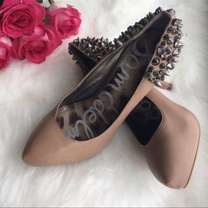Studded heels REPOSH