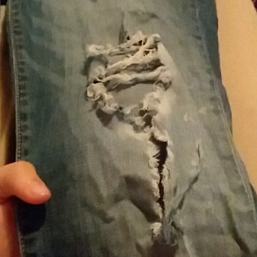 Distressed Jeans - Picture 3 of 5