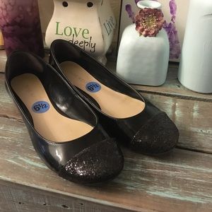 Black flats Black flats