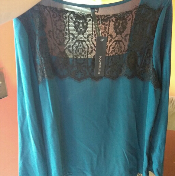 Kay Celine medium blouse - Picture 2 of 3