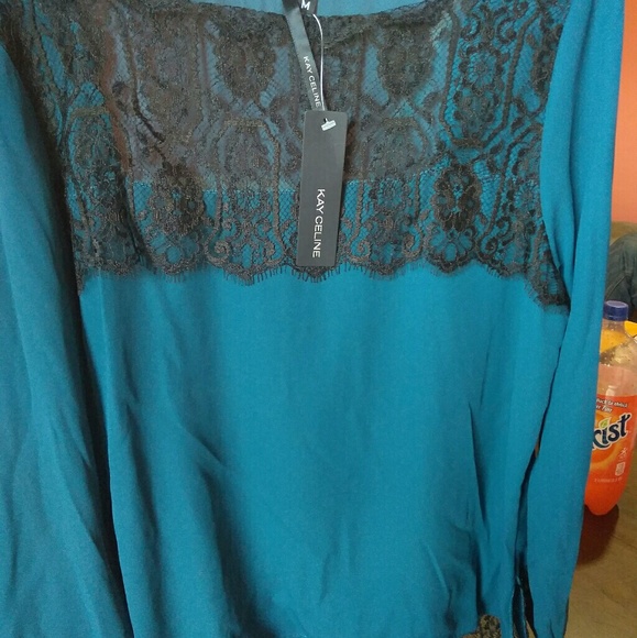 Kay Celine medium blouse - Picture 3 of 3