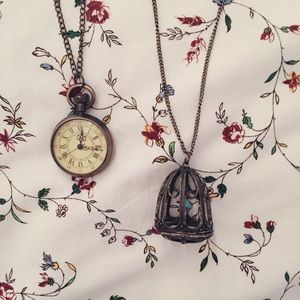 Bundle of 2 Vintage Necklaces