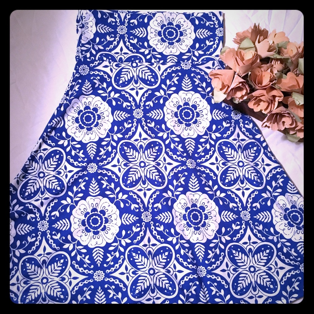 Blue and white patterned skirt