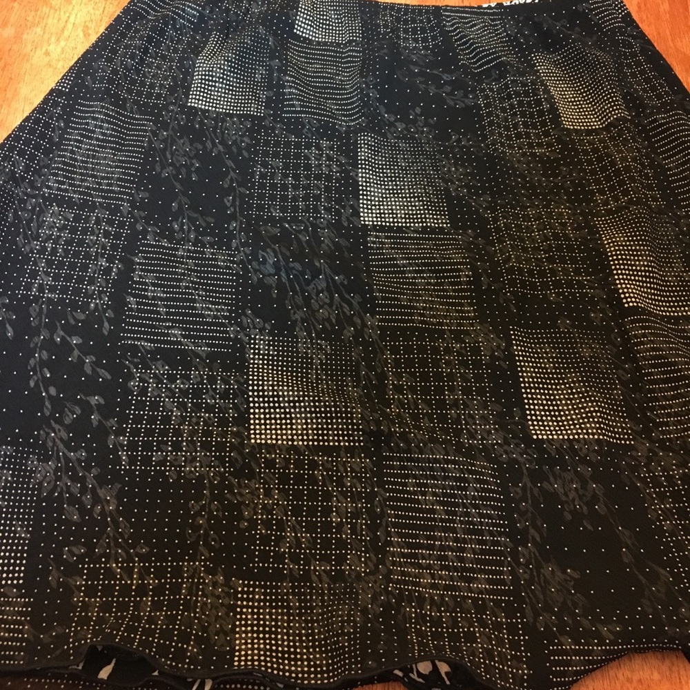 Beautiful Flirty reversible skirt NWOT.