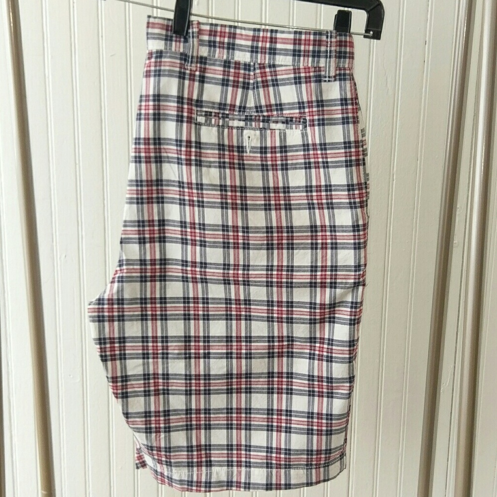 Gap plaid khaki shorts
