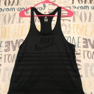 Medium Nike Loose-Fit Tank.