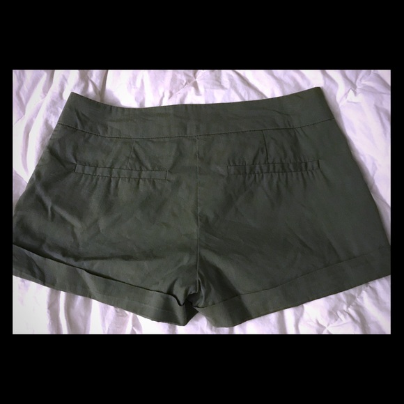 Shorts - Picture 4 of 6