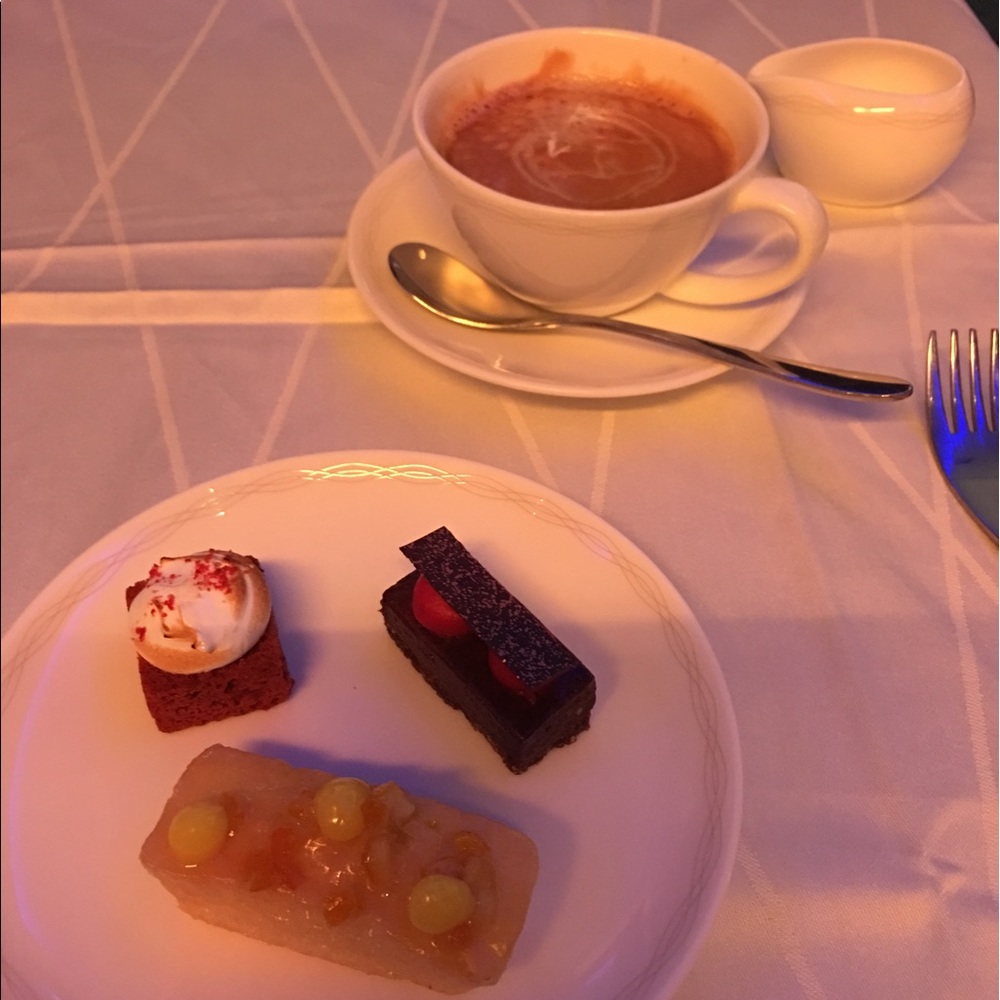 Meet your Posher, Nakisa