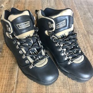 VINTAGE!! Timberland black high boots