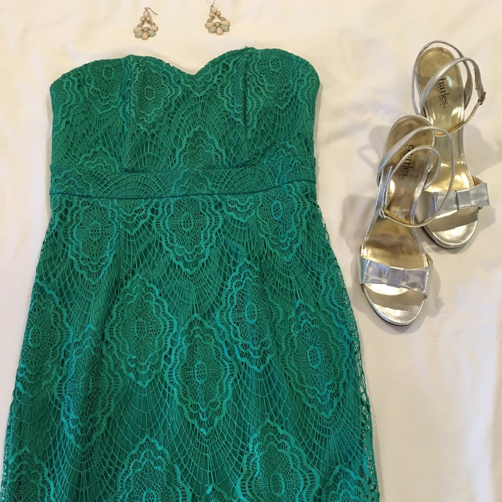 Green lace mini dress