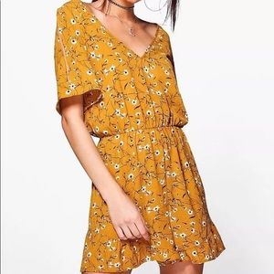 Vintage Shoulder Ruffle Floral Playsuit Romper