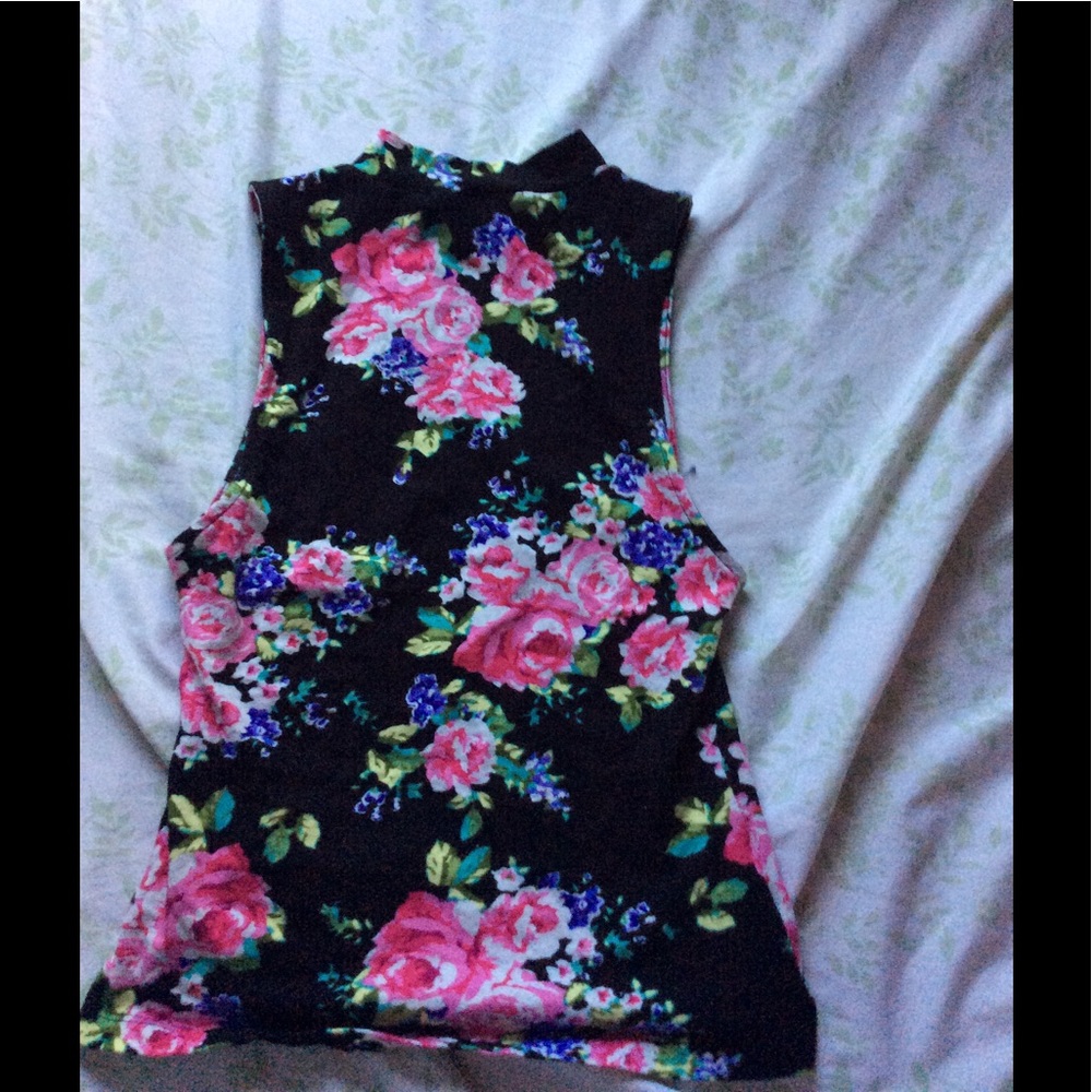Black floral tank