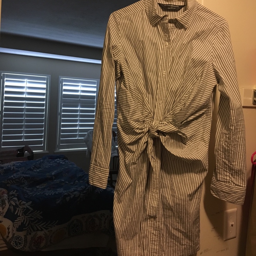 Women’s striped modern dress small