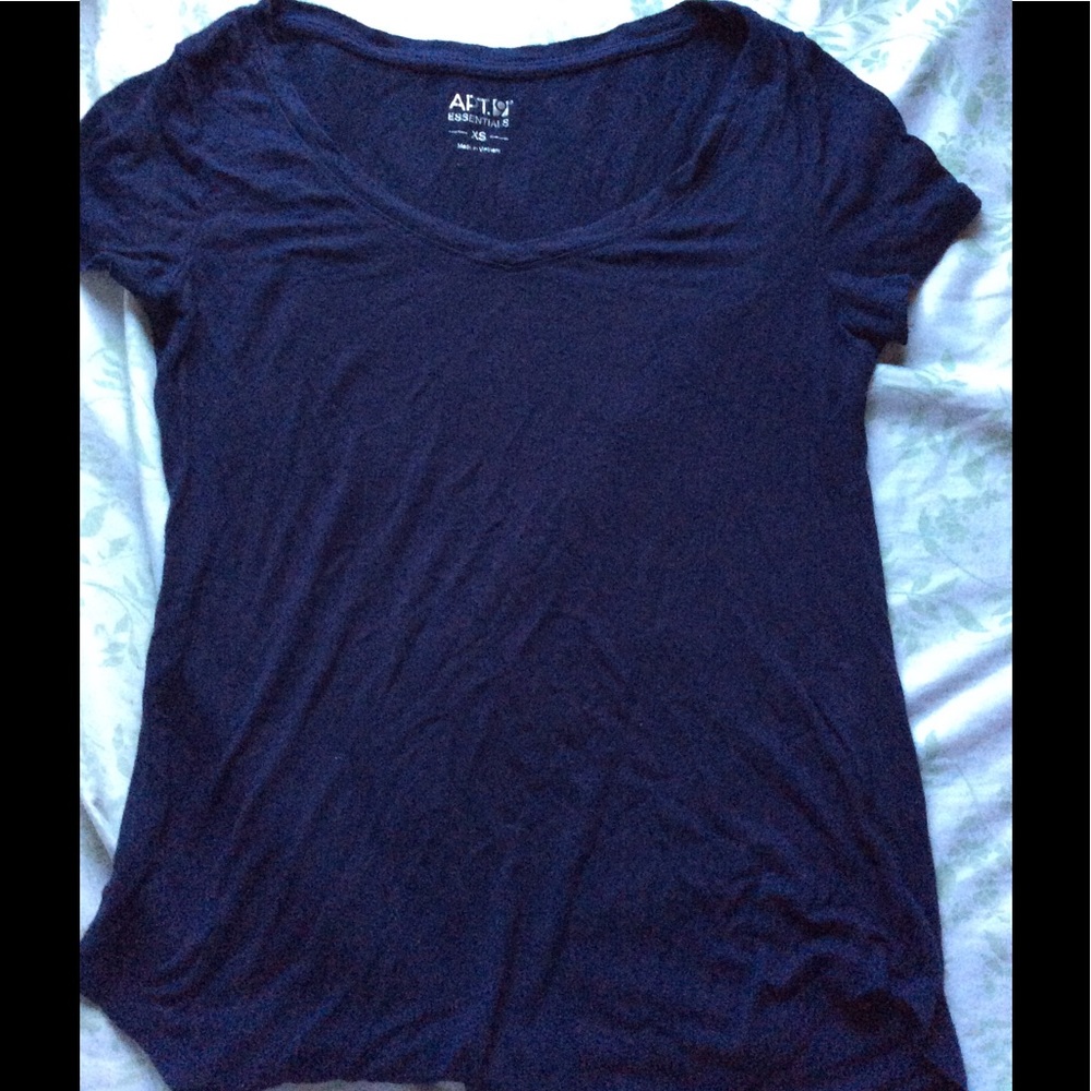 Navy blue tee shirt