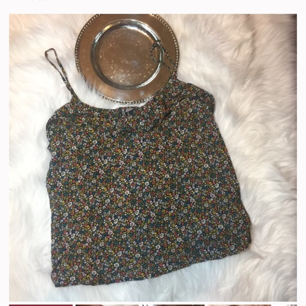 DIVIDED H&M flower top