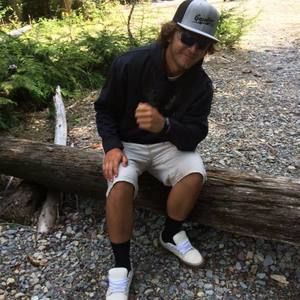 Meet your Posher, Logan